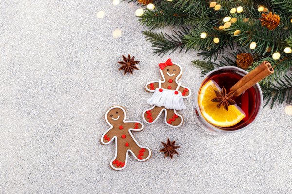 How to Brew the Ultimate German Glühwein with Cinnamon and Star Anise?